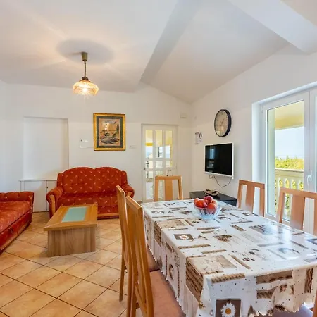 Max 茨里克韦尼察