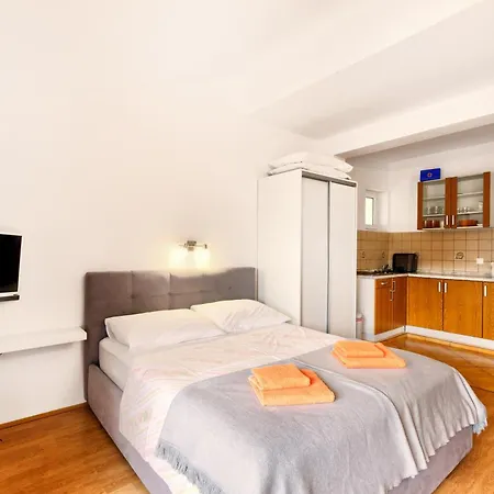 Apartment Max *
